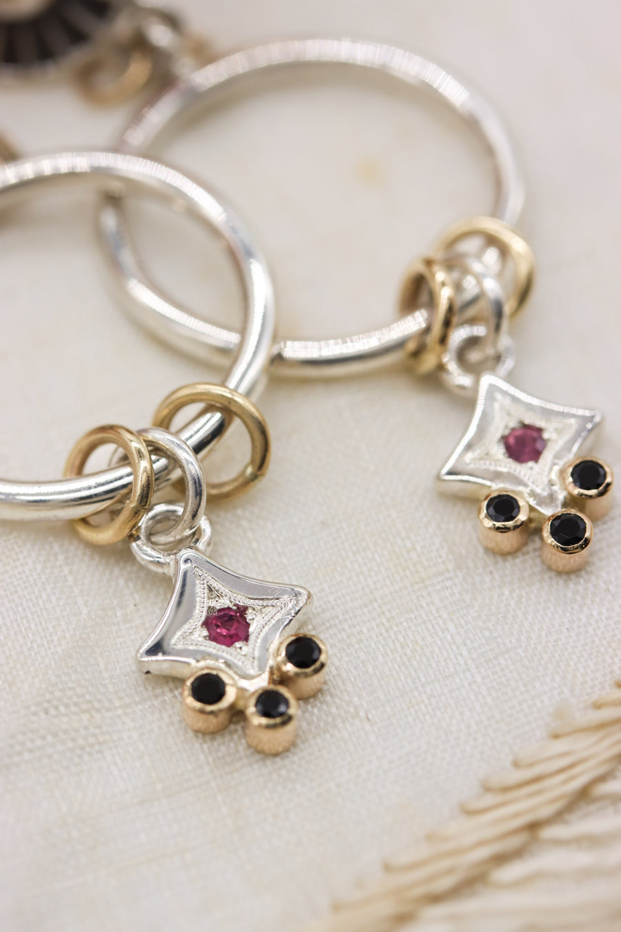 Soleil Hoops