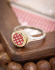 Round Santa Fe Signet